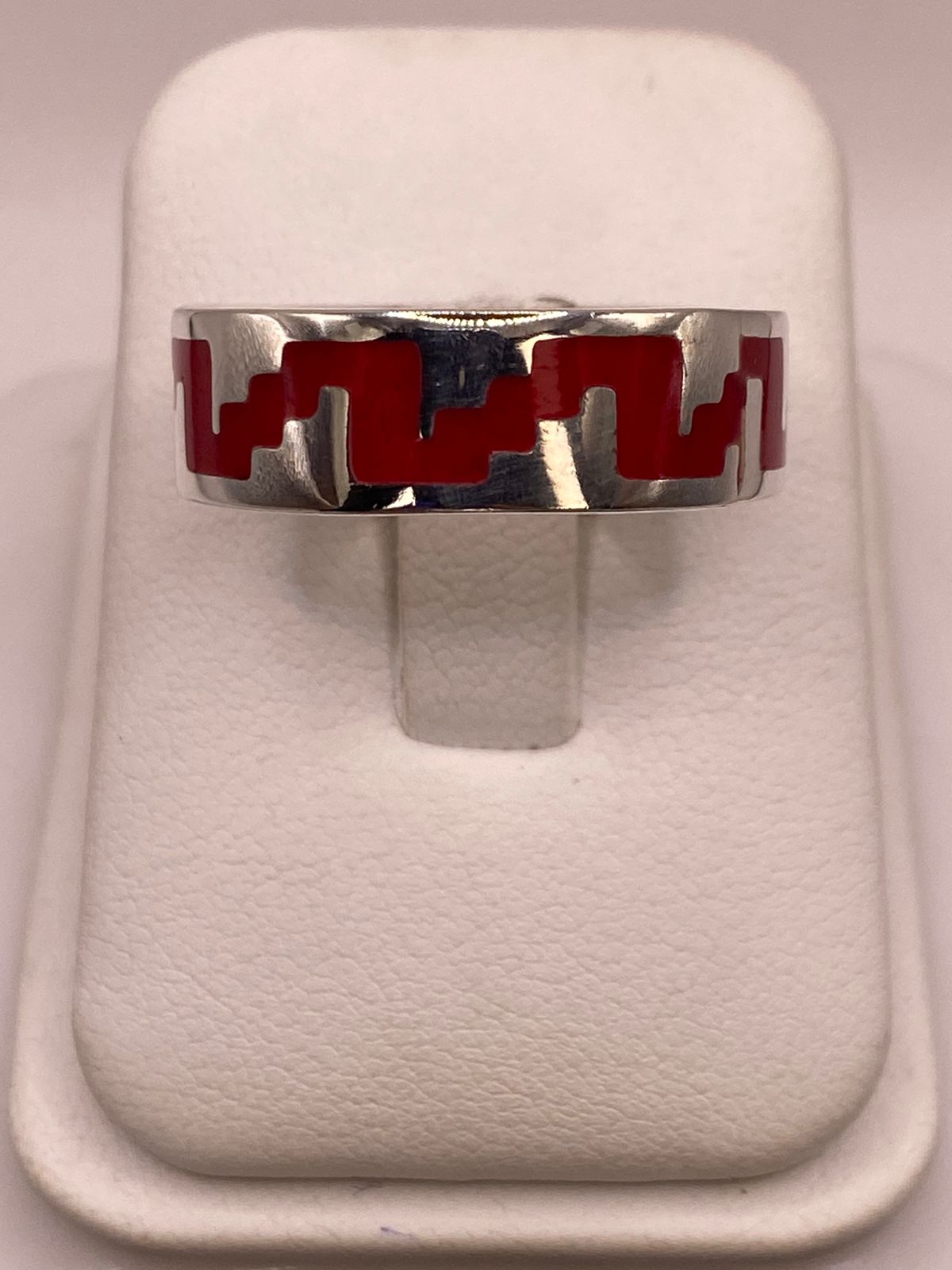 Anillo de Plata .925 con Coral Rojo – Diseño Geométrico Inspiración Prehispánica