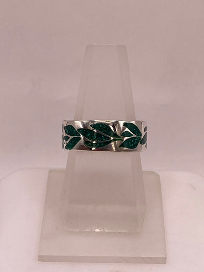 Anillo de Plata .925 con Diseño de Hojas y Motivo Floral, vista lateral