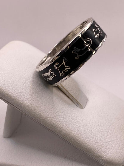 Anillo de Plata .925 con Figuras de Animales, vista lateral