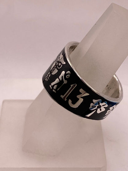 Anillo de Plata .925 con Símbolos de la Suerte, vista lateral
