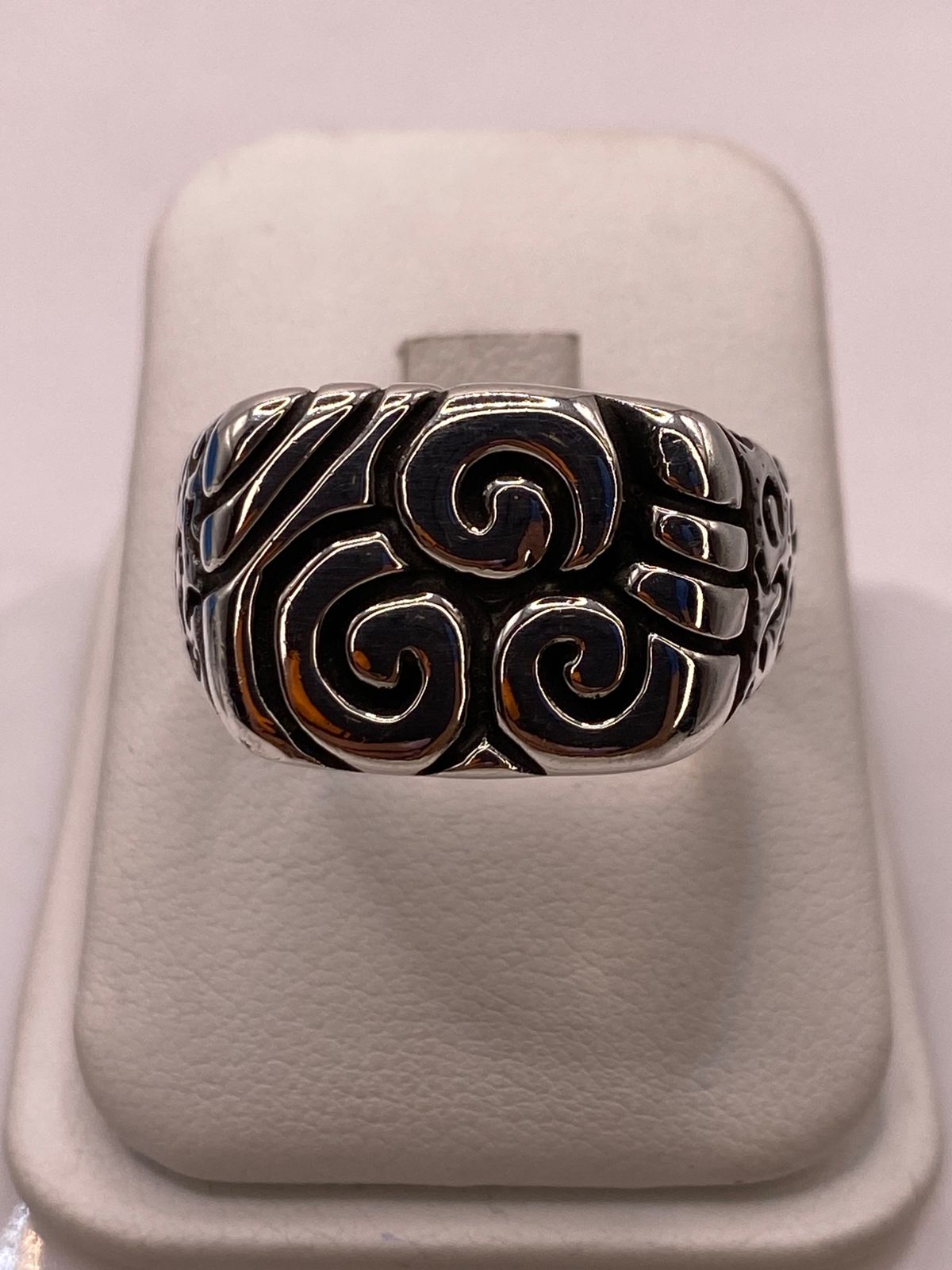 Anillo de Plata .950 con Diseño Espiral Tribal