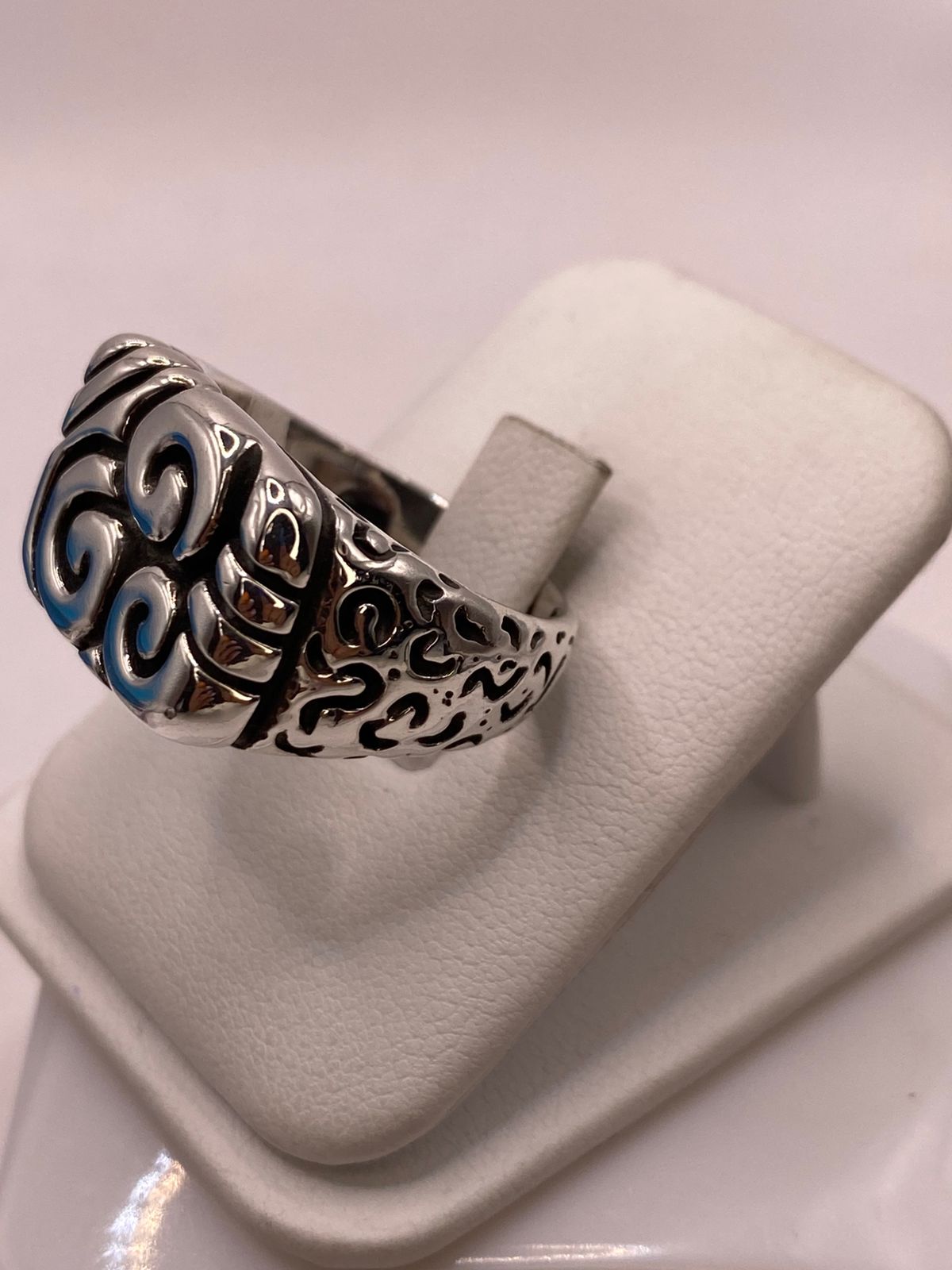 Anillo de Plata .950 con Diseño Espiral Tribal