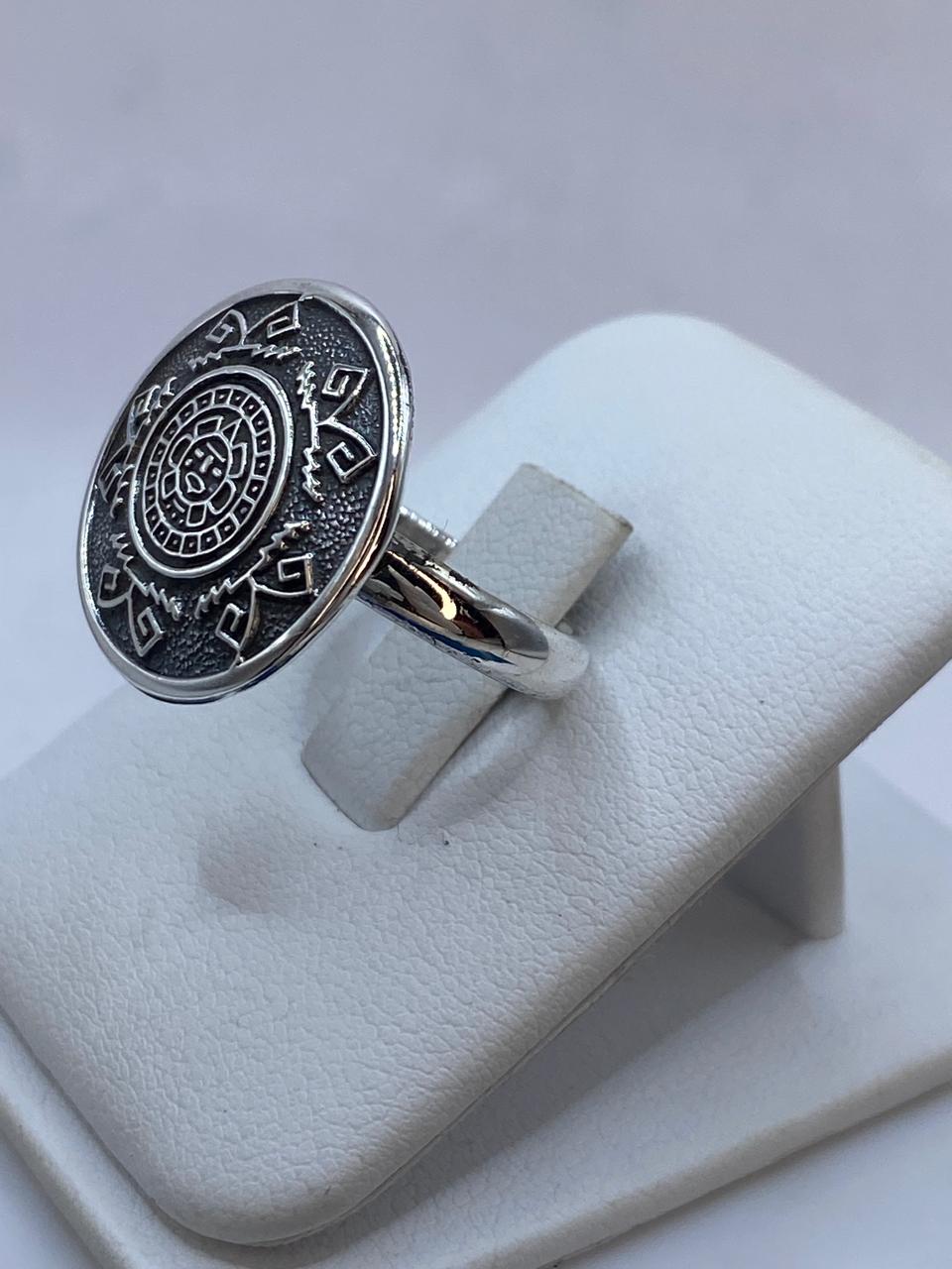 Anillo Redondo Calendario Azteca en Plata .925 – Diseño Prehispánico