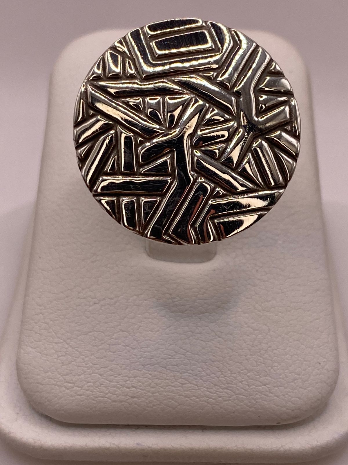 Anillo Redondo Grabado de Plata Ley .925