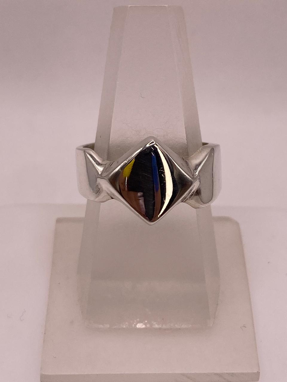 Anillo Rombo Liso en Plata .925