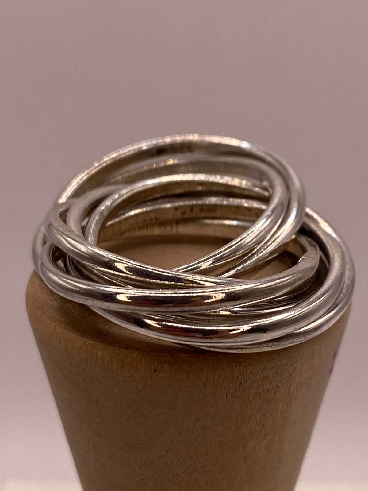 Anillo Semanario de 7 Aros Entrelazados en Plata .925