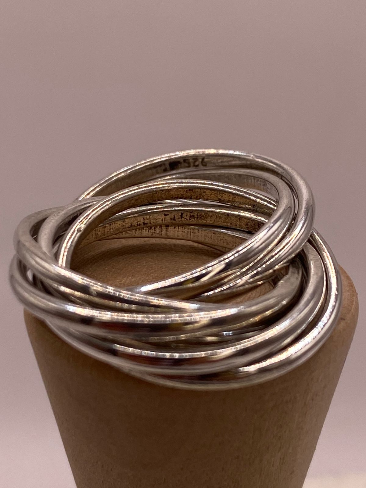 Anillo Semanario de 7 Aros Entrelazados en Plata .925