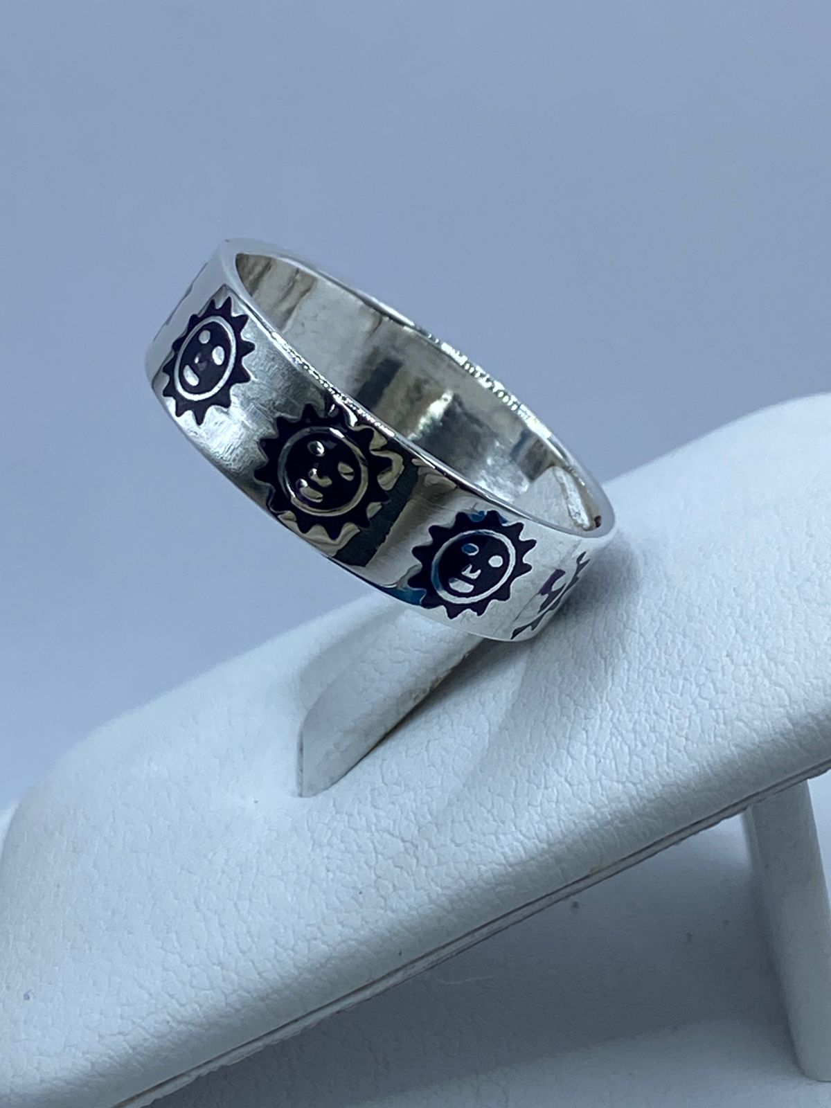 🌞💍 Anillo Soles en Plata .925 con Lápiz Lazuli Morado