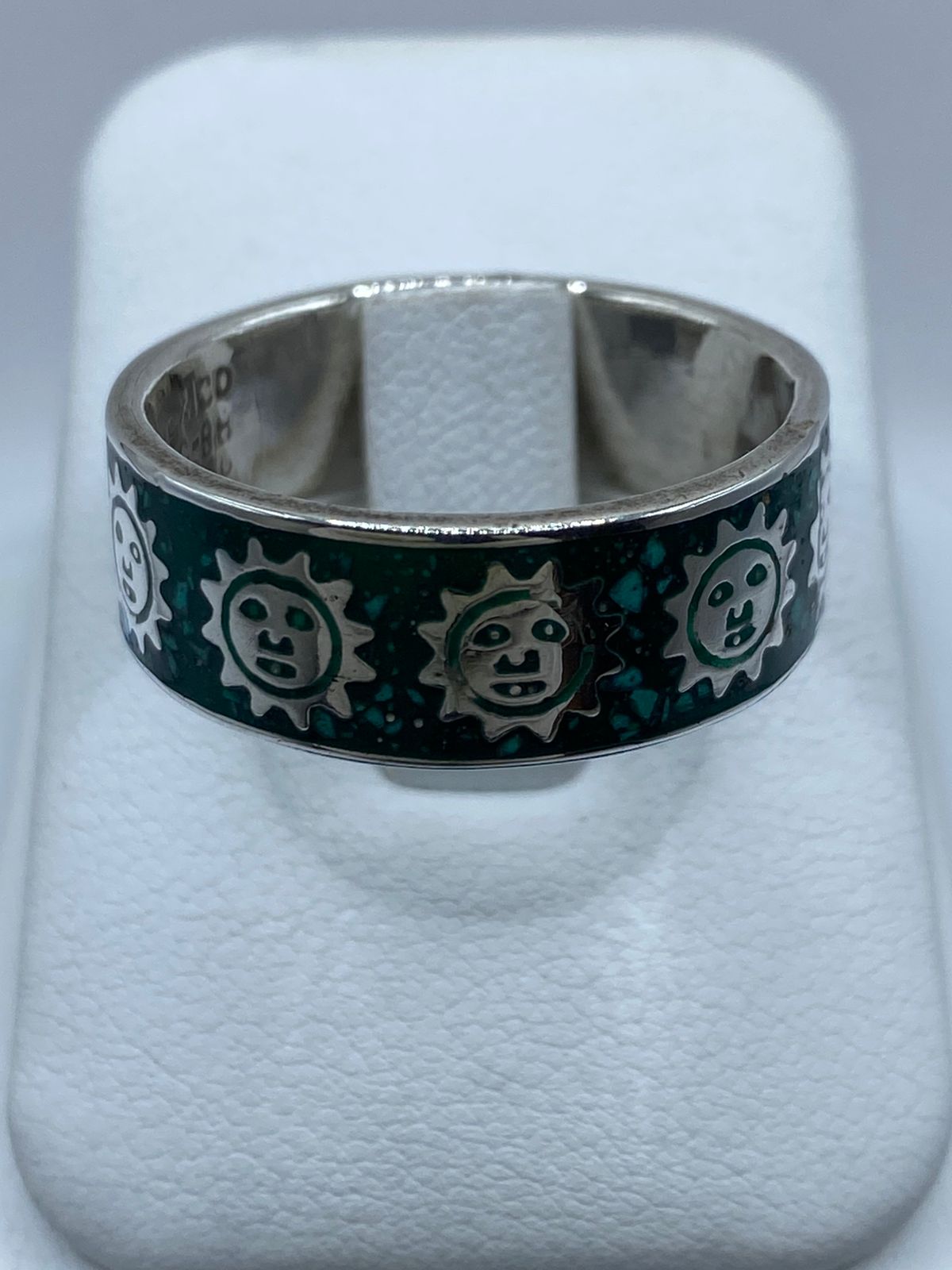 Anillo Soles Prehispánicos en Plata .925 con Malaquita Natural