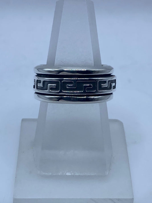 Anillo Spinner de Plata .925 con Greca Clásica Oscurecida — vista lateral