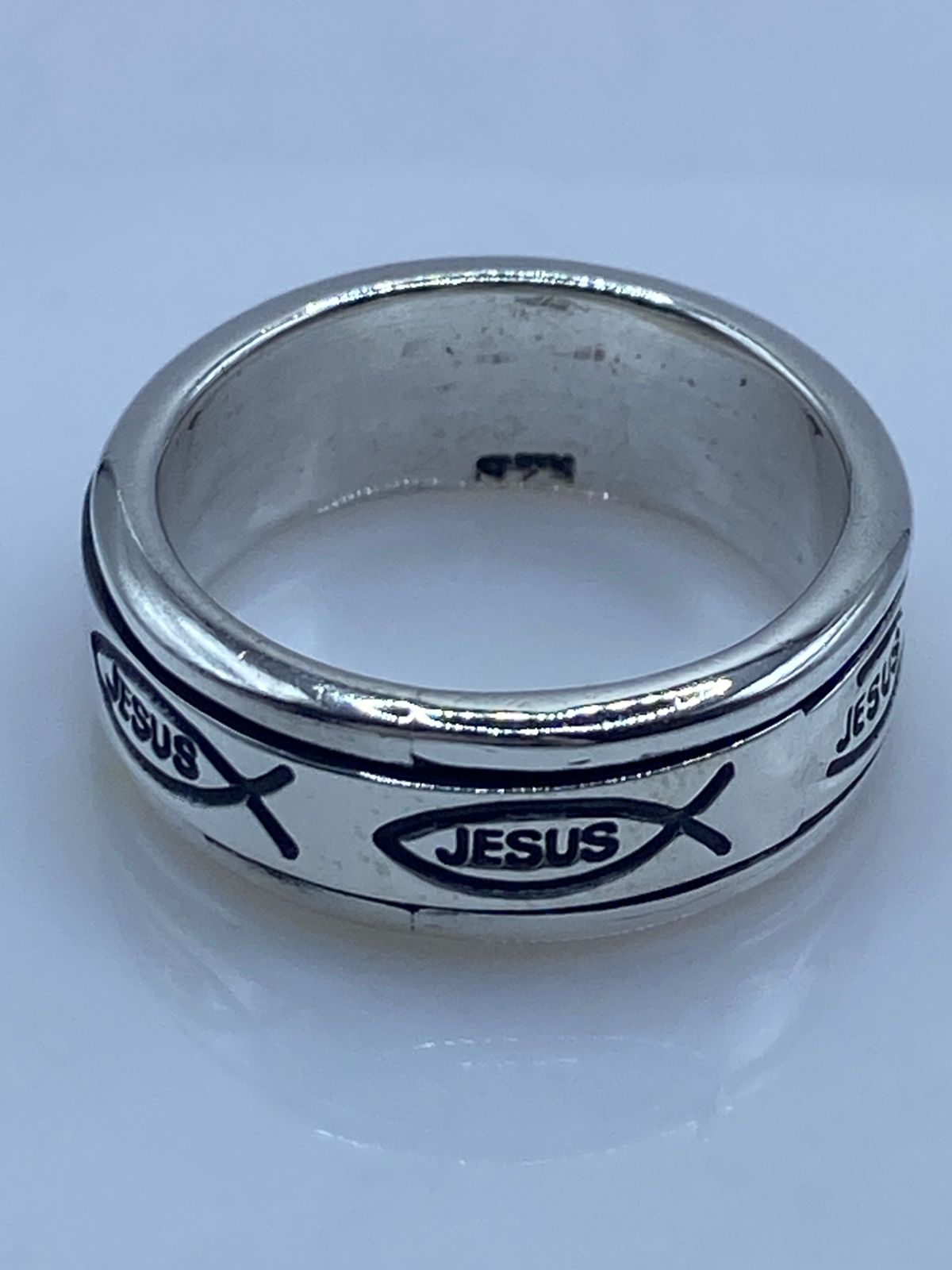 Anillo Spinner de Plata .925 “jesús” con Símbolo Ichthys, sello de autenticidad Plata Ley .925