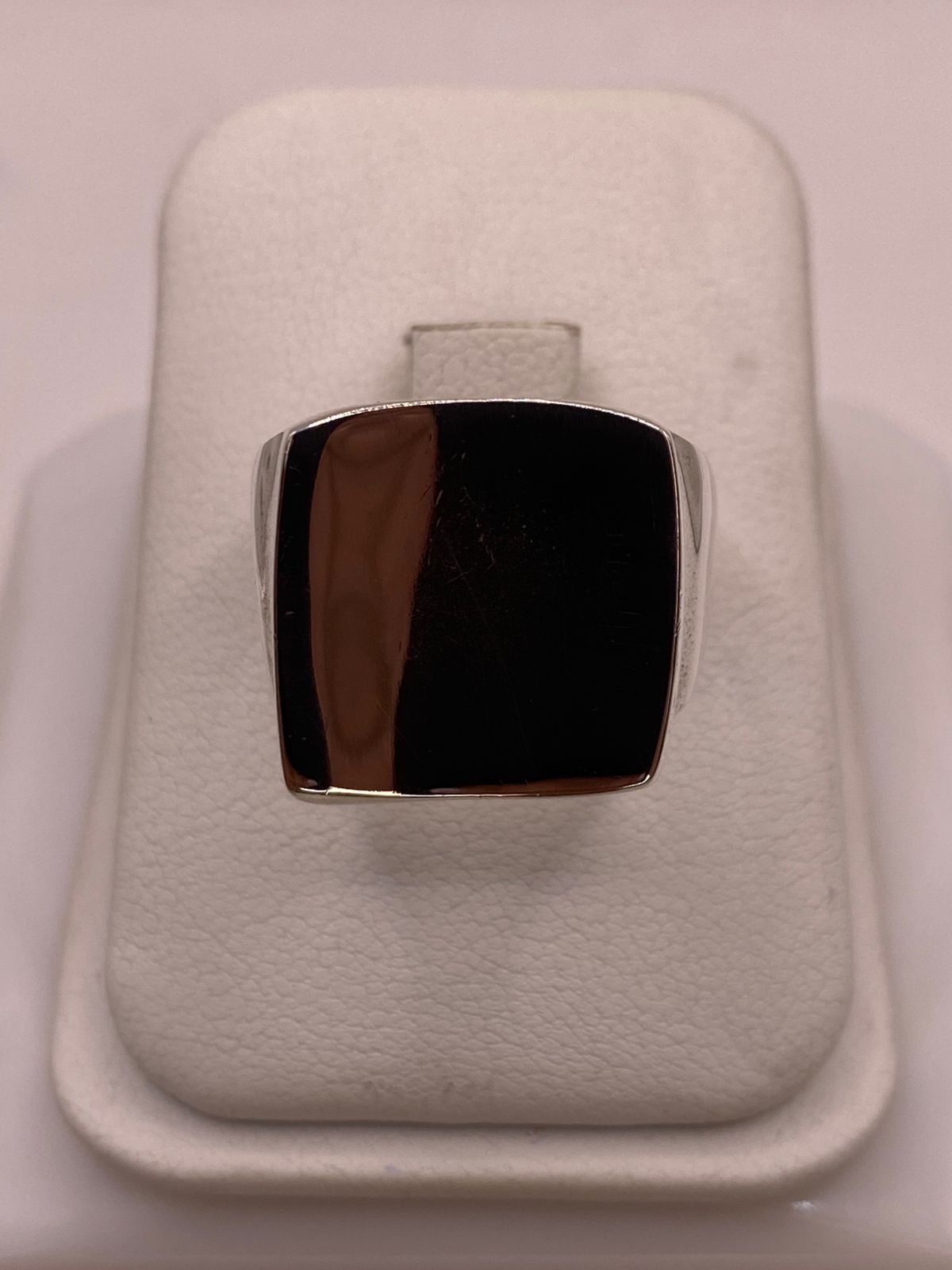 Anillo Tipo Sello Cuadrado Liso en Plata .925
