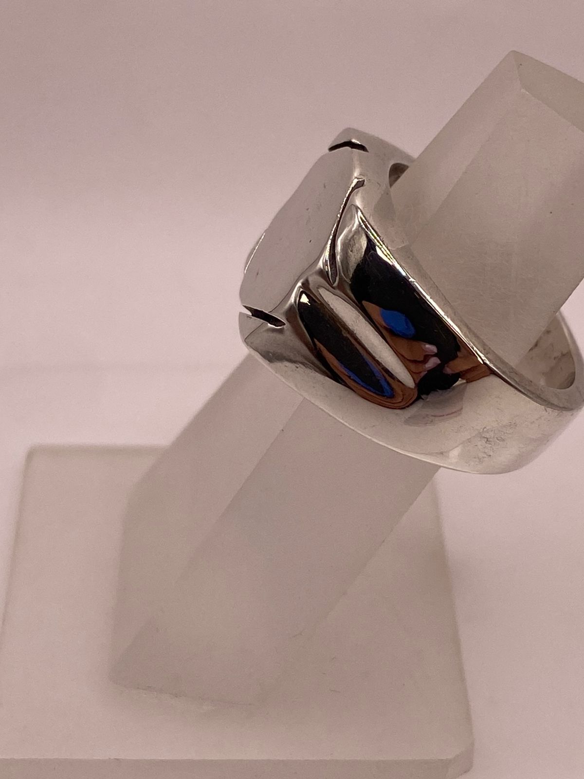Anillo Tipo Sello Geométrico en Plata .925