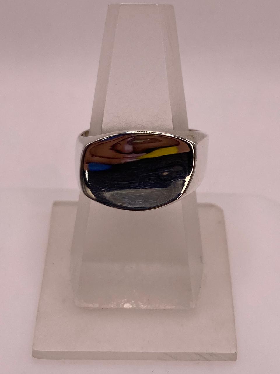 Anillo Tipo Sello Ovalado Liso en Plata .925