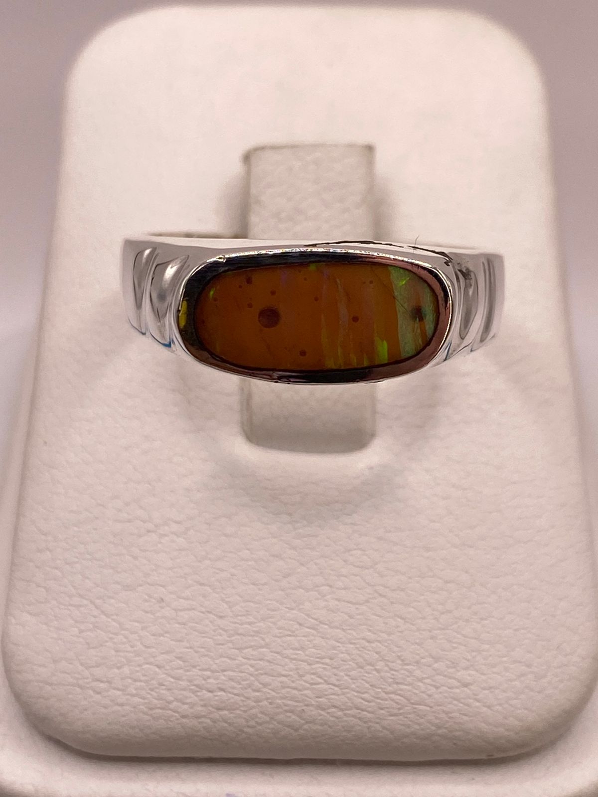 Anillo Tipo Sello de Plata Ley 925 con Ópalo de Fuego