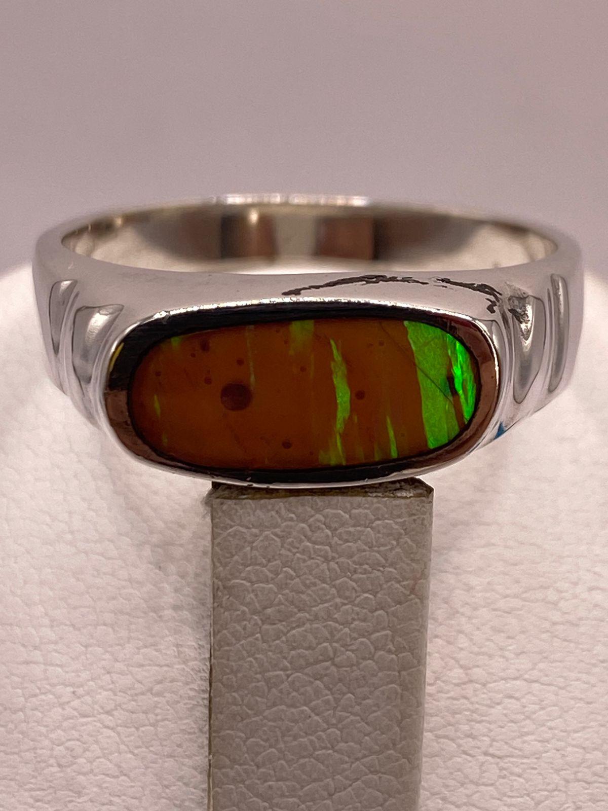Anillo Tipo Sello de Plata Ley 925 con Ópalo de Fuego