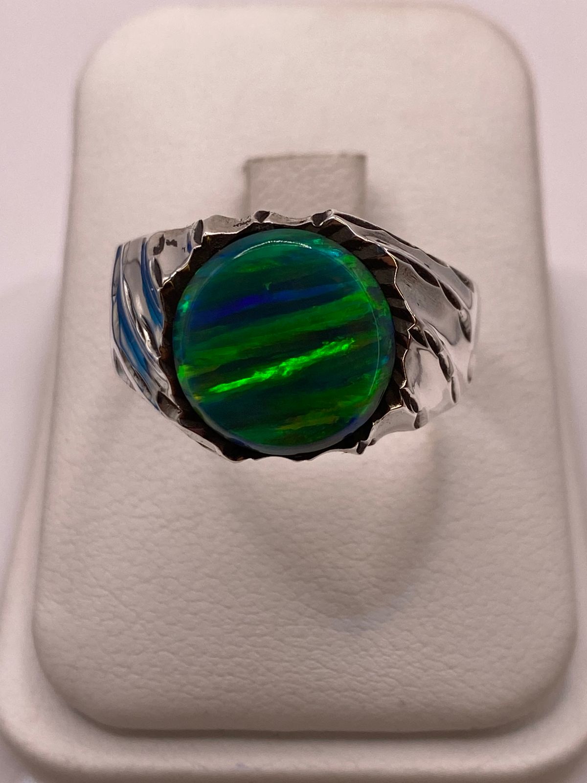 Anillo Tipo Sello Plata Ley 950 con Ópalo de Fuego