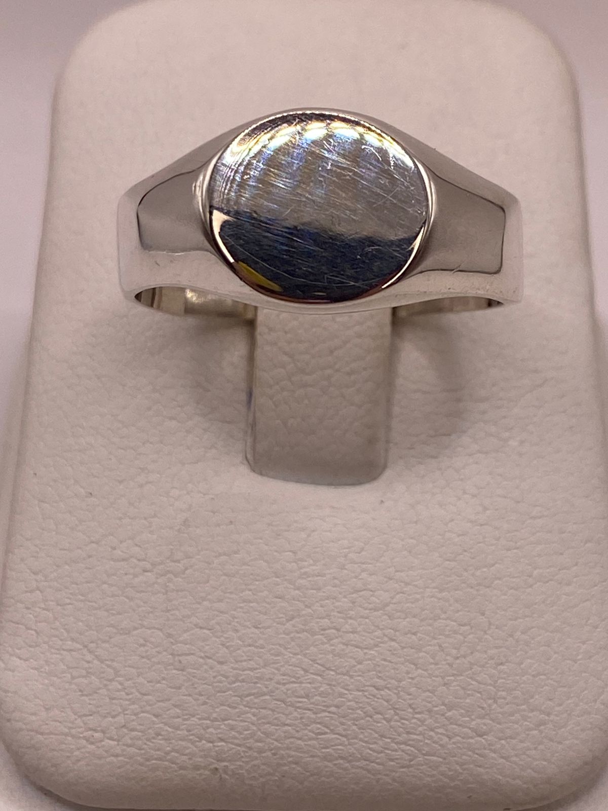 Anillo Tipo Sello Redondo Liso en Plata .925