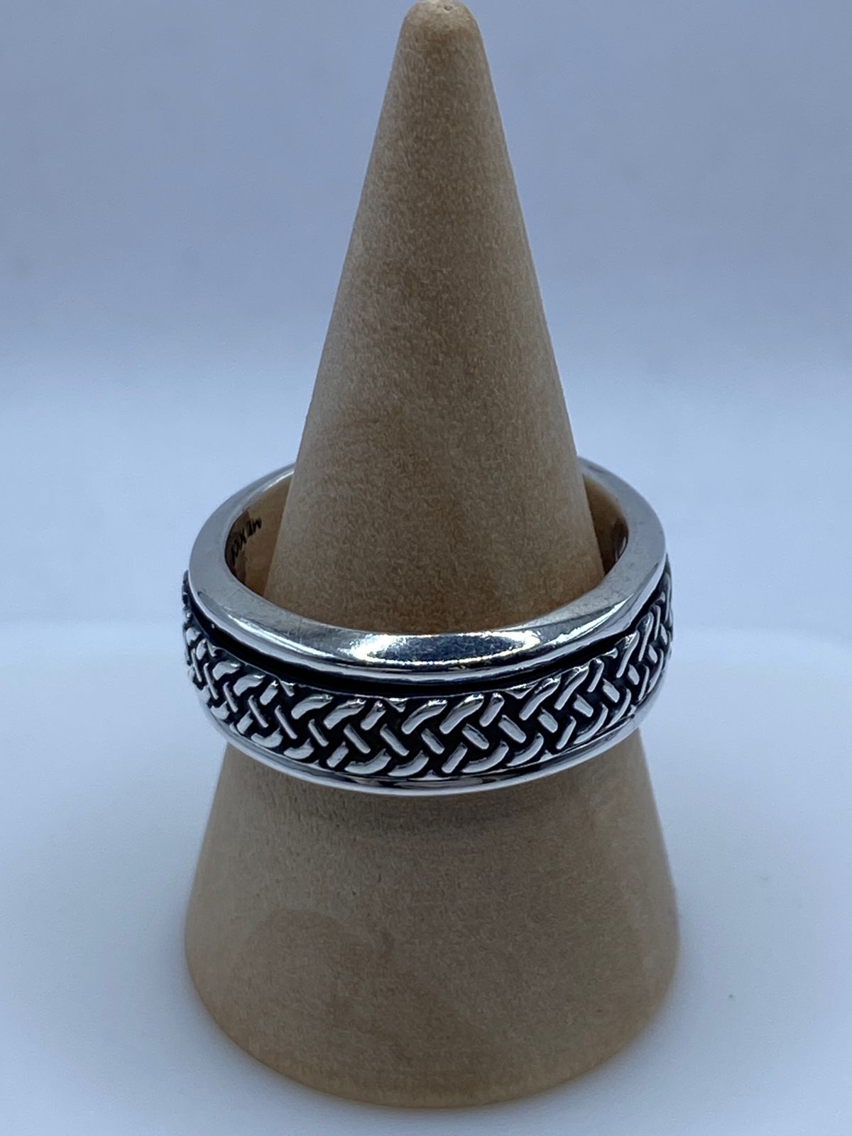 💍✨ Anillo Trenzado de Plata 925 con Diseño Entrelazado