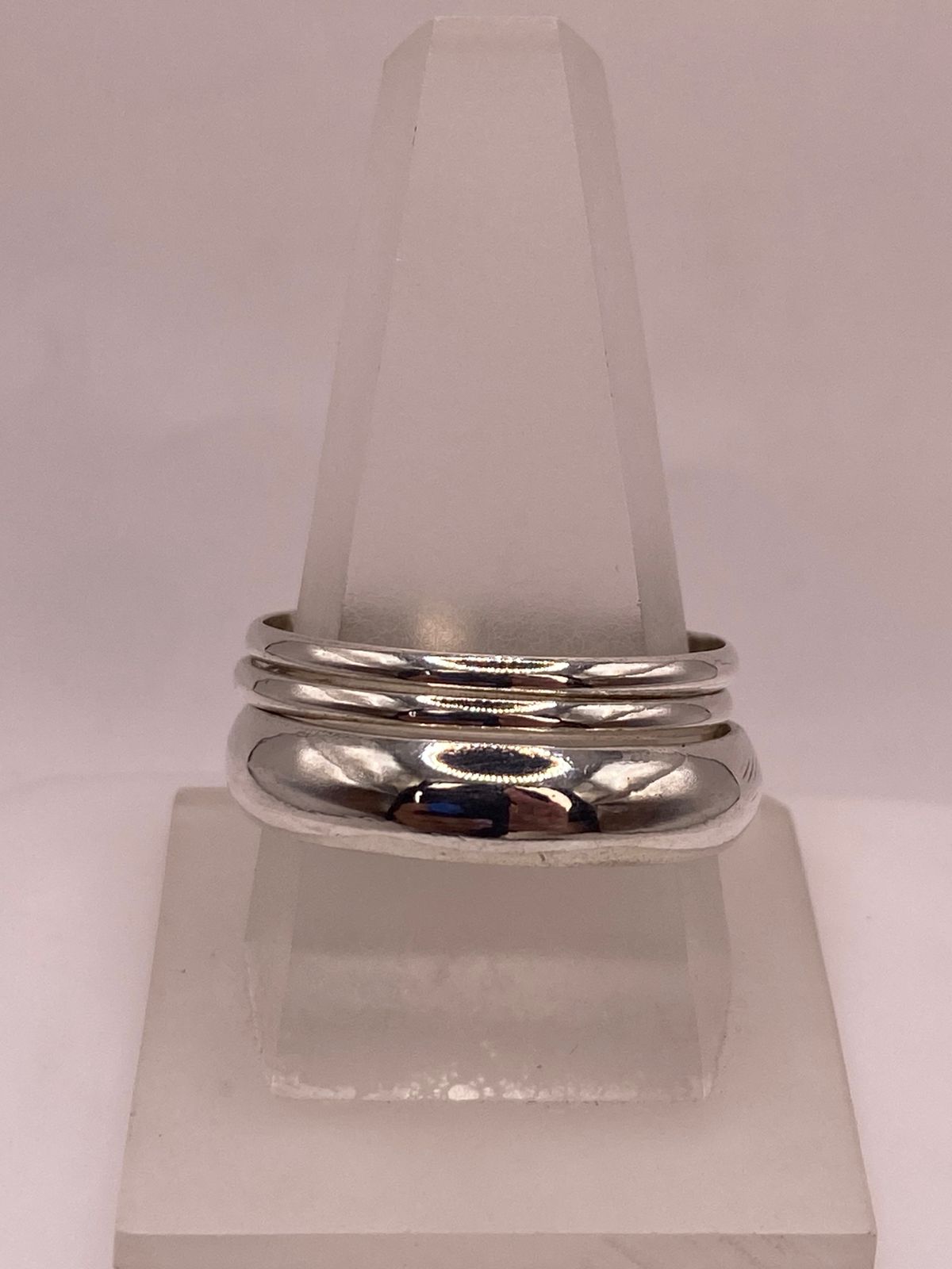Anillo Triple Entrelazado de Argollas Lisas en Plata .925