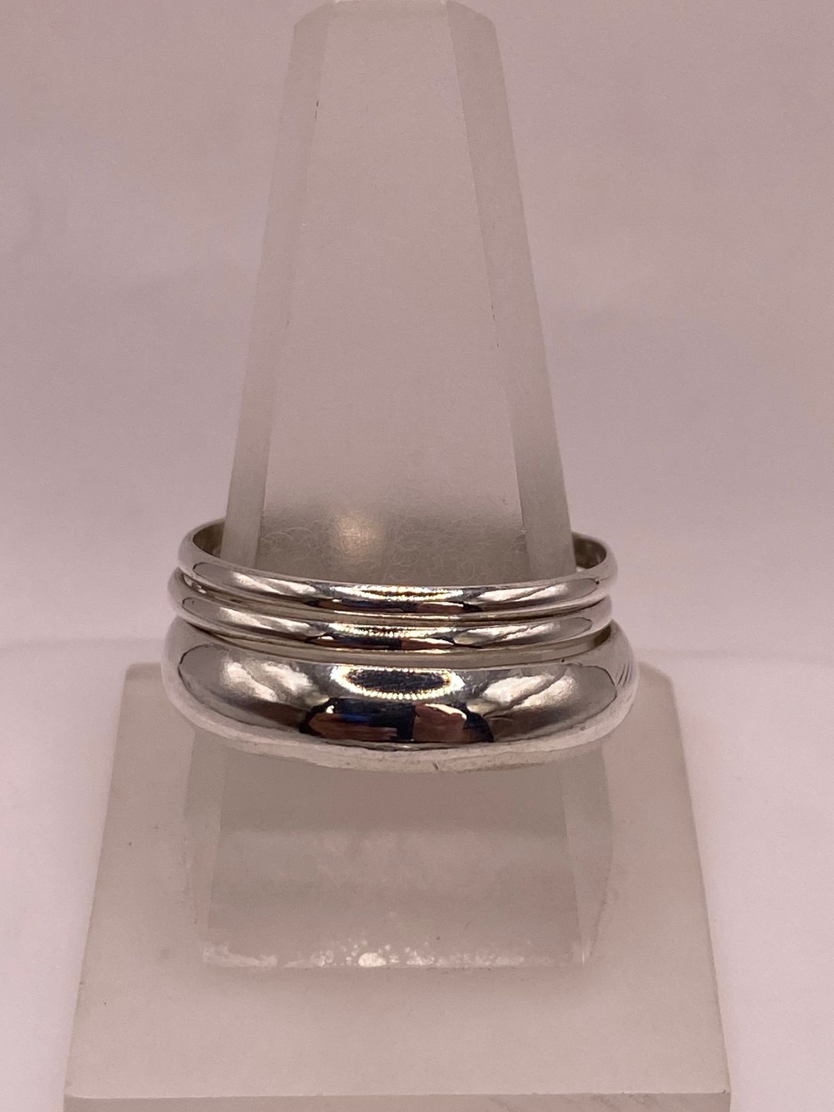Anillo Triple Entrelazado de Argollas Lisas en Plata .925