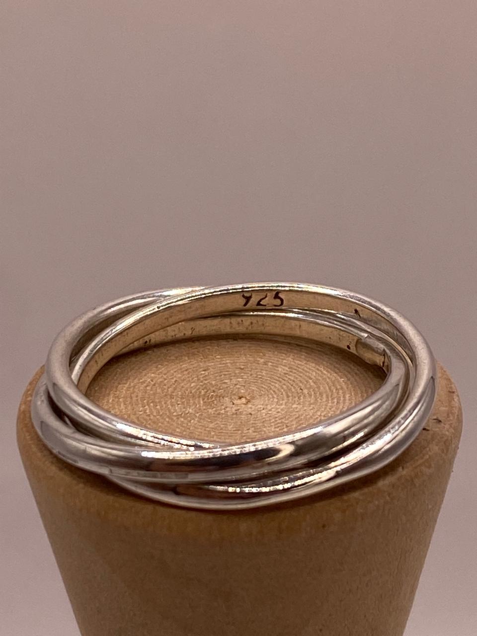 Anillo Triple Entrelazado “fin de Semana” en Plata .925
