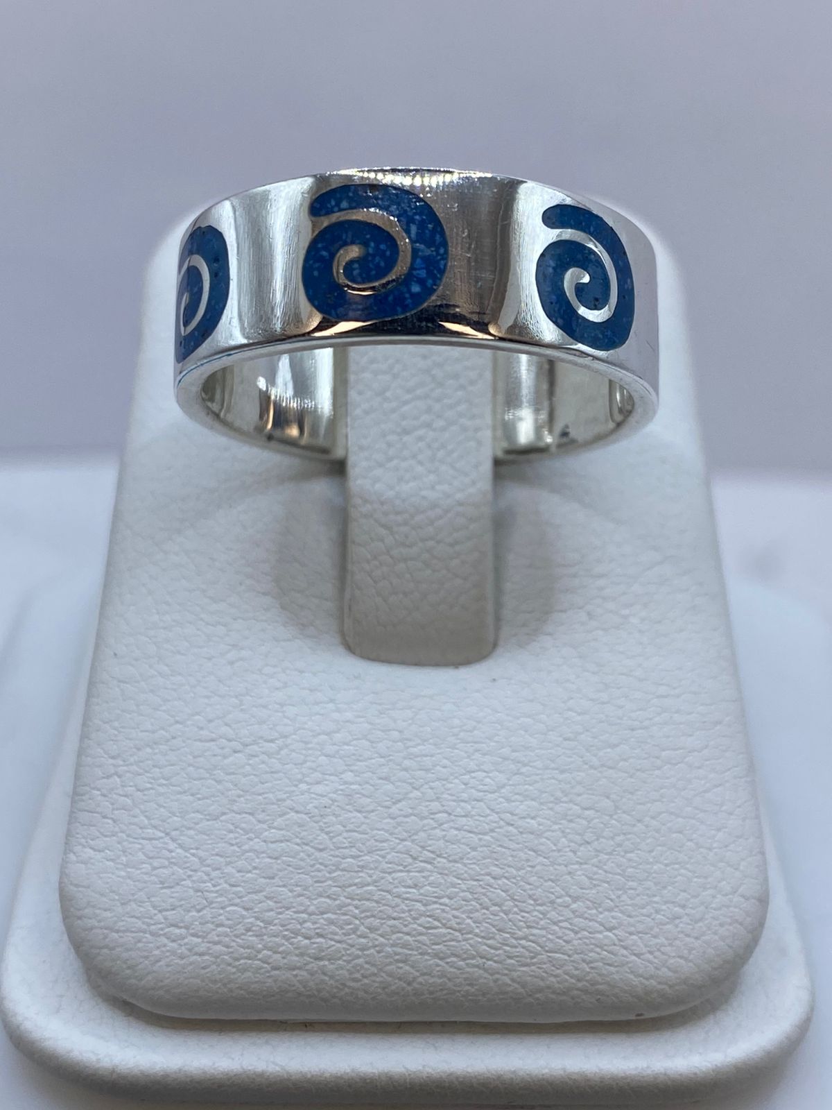 Anillo Turquesa con Espirales Caladas en Plata .925