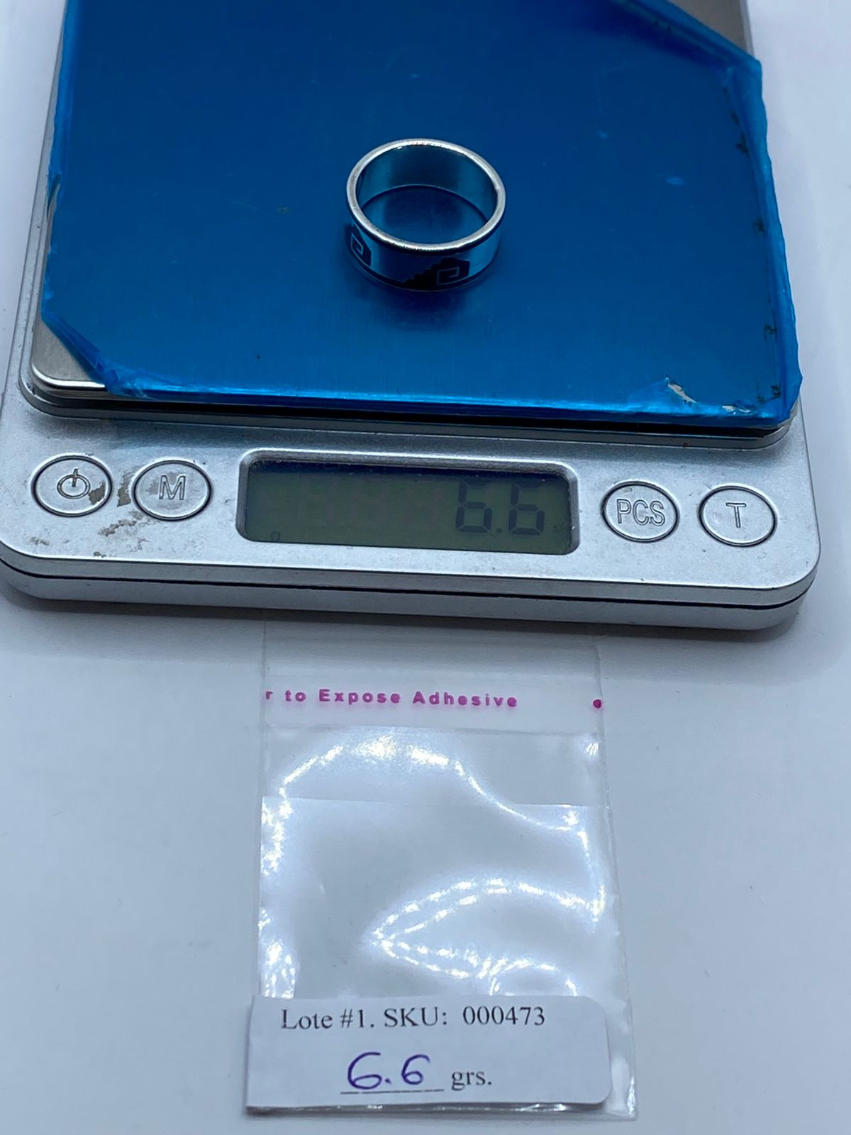 Anillo de Turquesa en Plata .925 – Elegancia Contemporánea