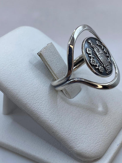 Anillo Virgen de Guadalupe en Plata .925, vista lateral