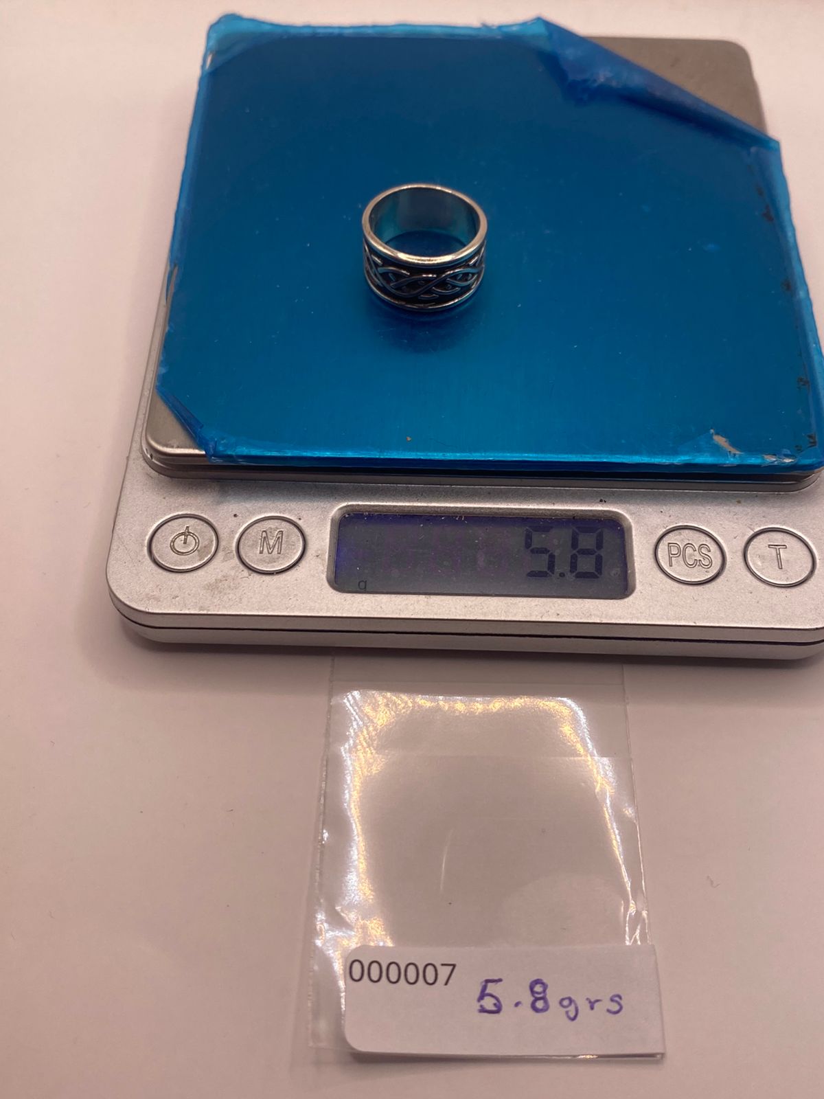Anillo de Plata Ley 925 con Diseño Trenzado