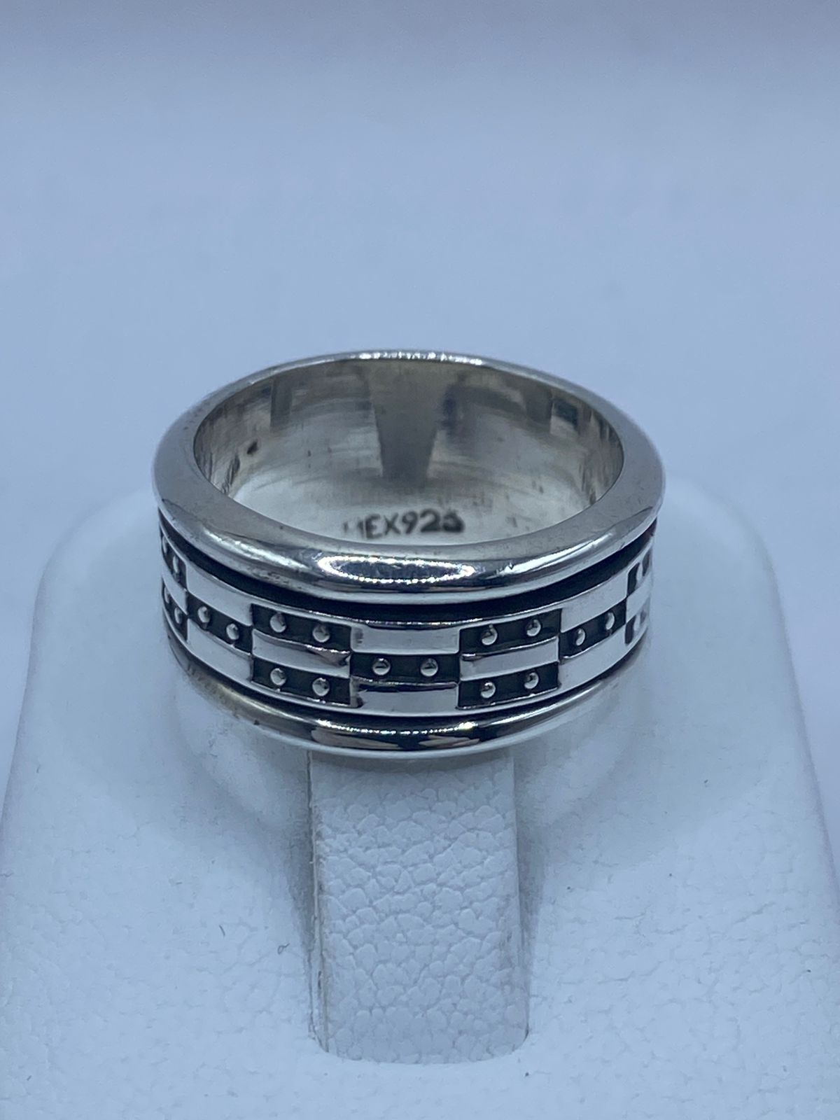 Anillo Giratorio Estilo Cadena – Plata Ley 9.25, vista de detalle