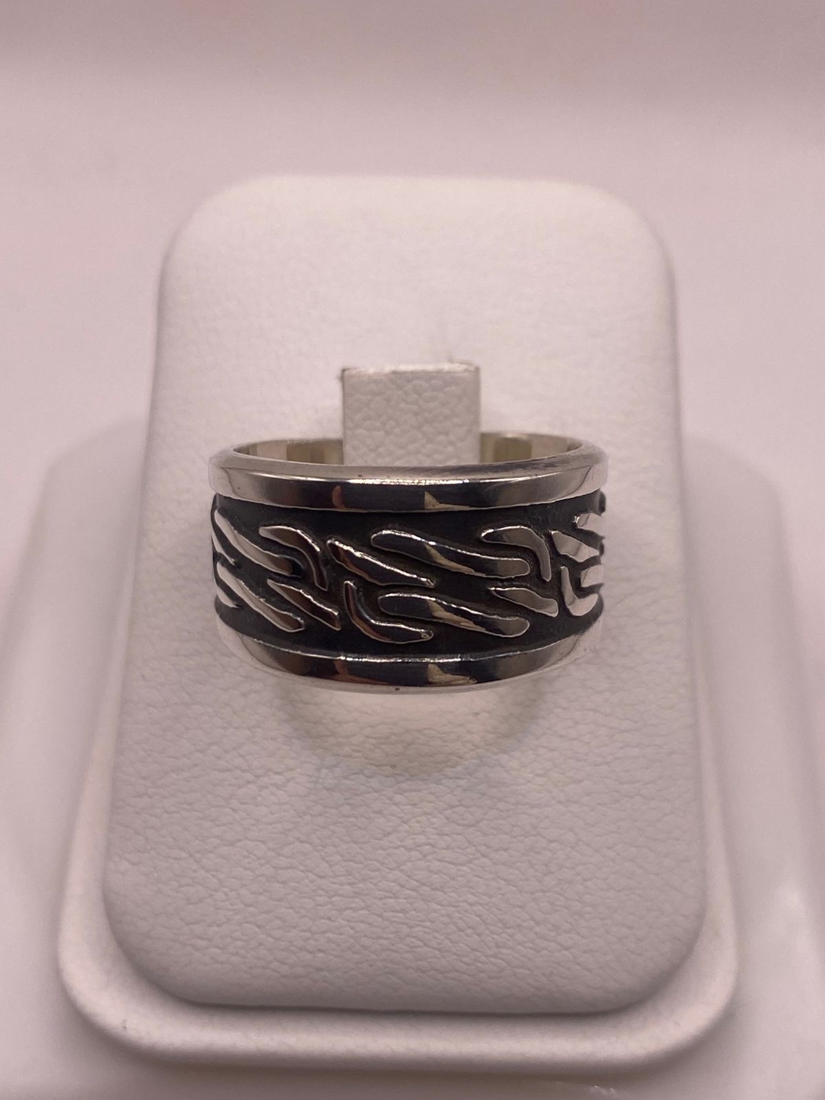 Anillo Giratorio de Plata 925 con Diseño Orgánico Texturizado