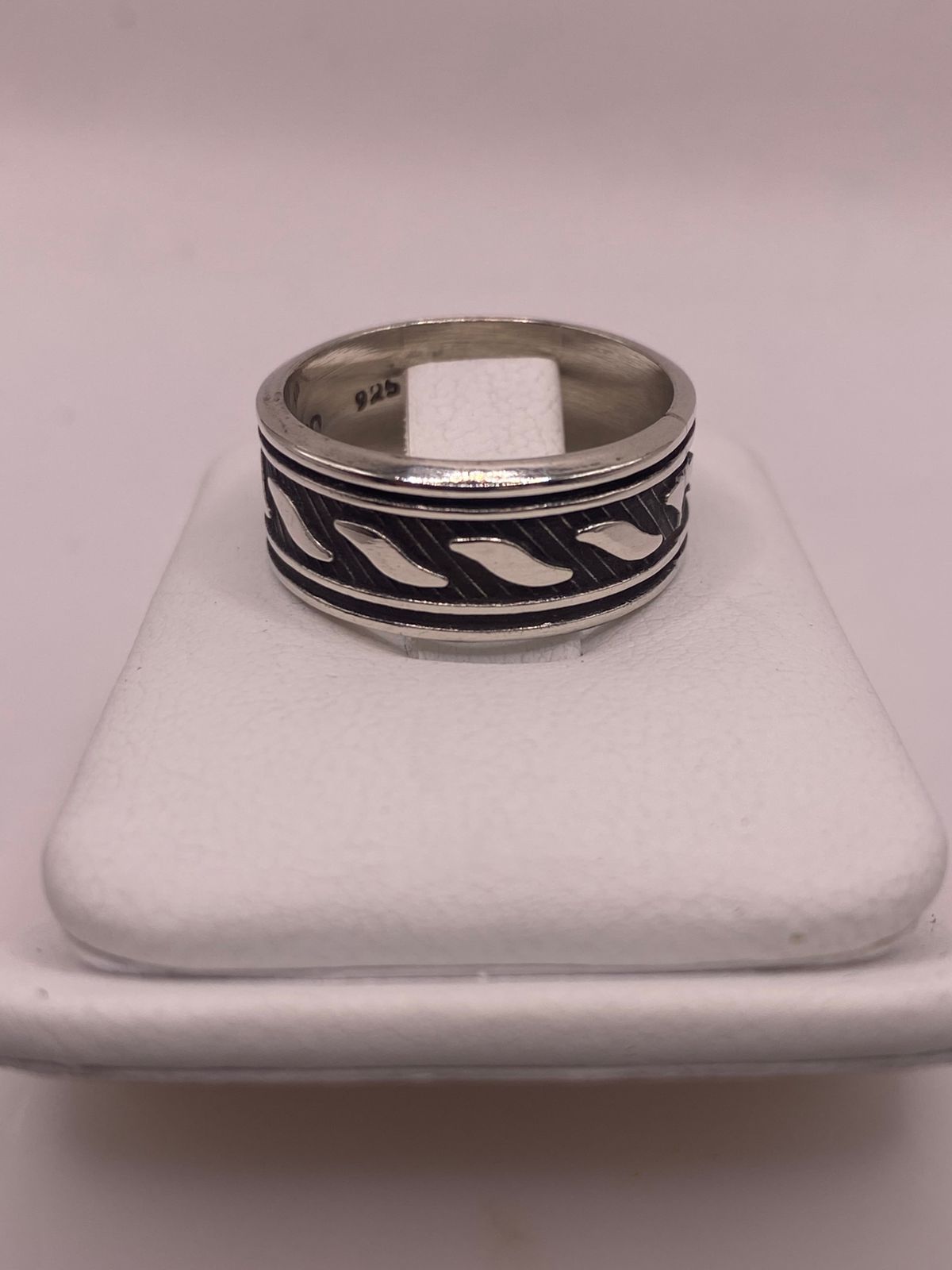 Anillo Giratorio de Plata 925 con Diseño de Ondas Texturizadas