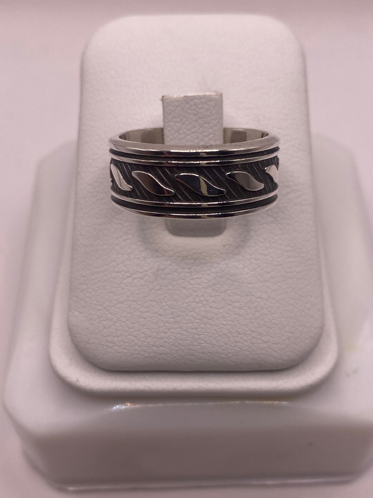 Anillo Giratorio de Plata 925 con Diseño de Ondas Texturizadas
