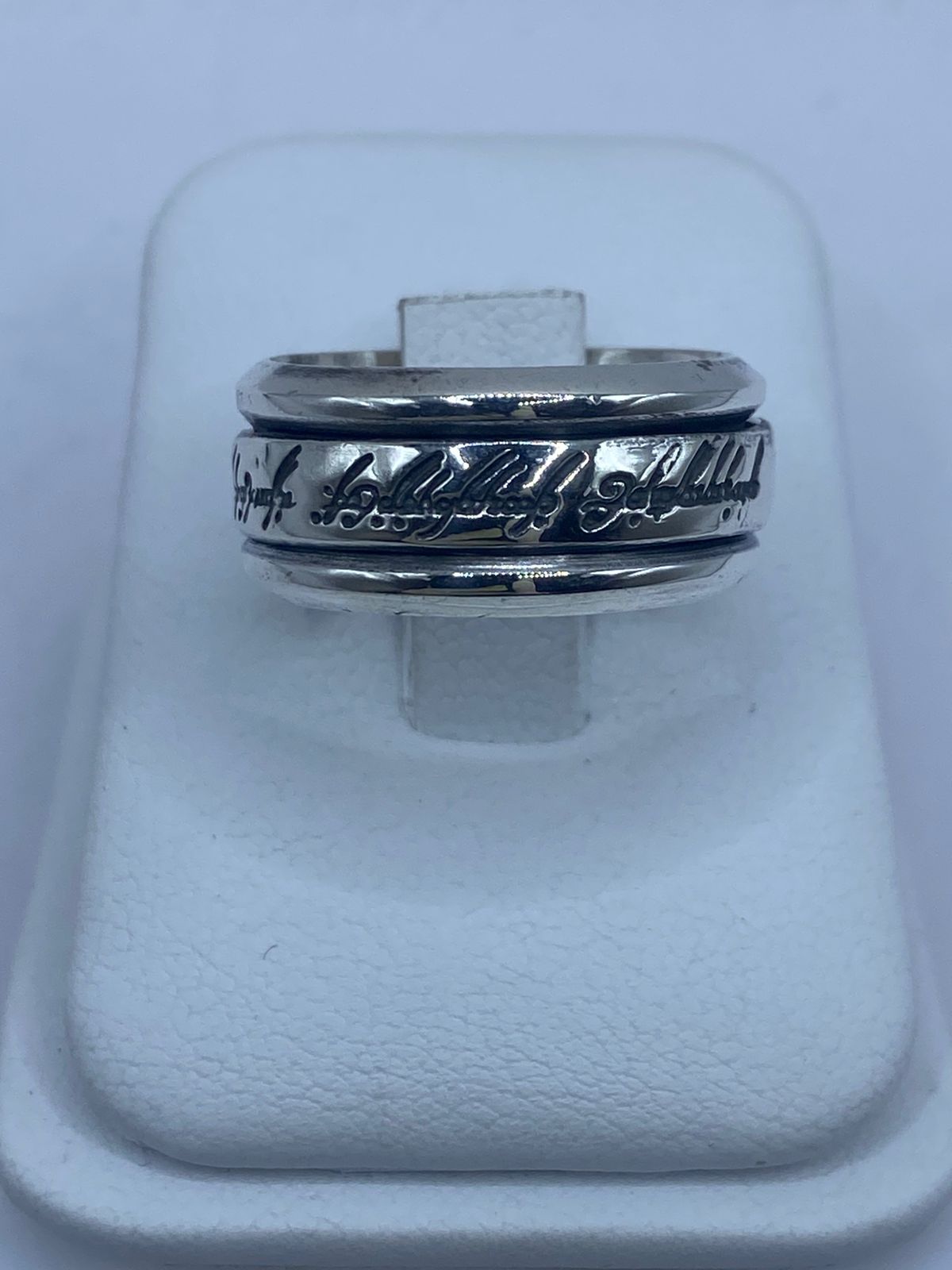 Anillo Giratorio de Plata 925 con Inscripción en Caligrafía Élfica — Artesanal Taxco, vista frontal