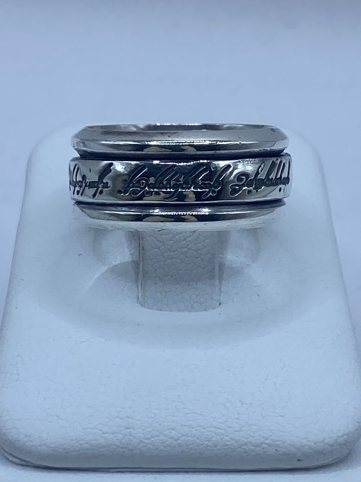 🕊️ Anillo Giratorio de Plata 925 con Grabado de Ave  y Caligrafía Decorativa