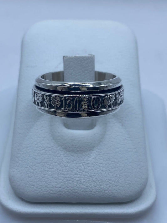 🍀 Anillo Giratorio de Plata 925 con Símbolos de la Suerte