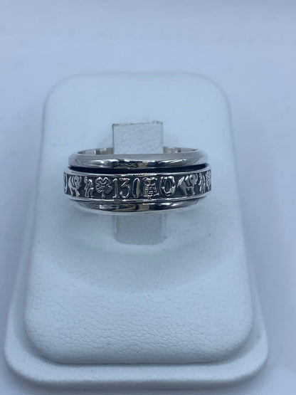 Anillo Giratorio de Plata 925 con Símbolos de la Suerte, vista frontal
