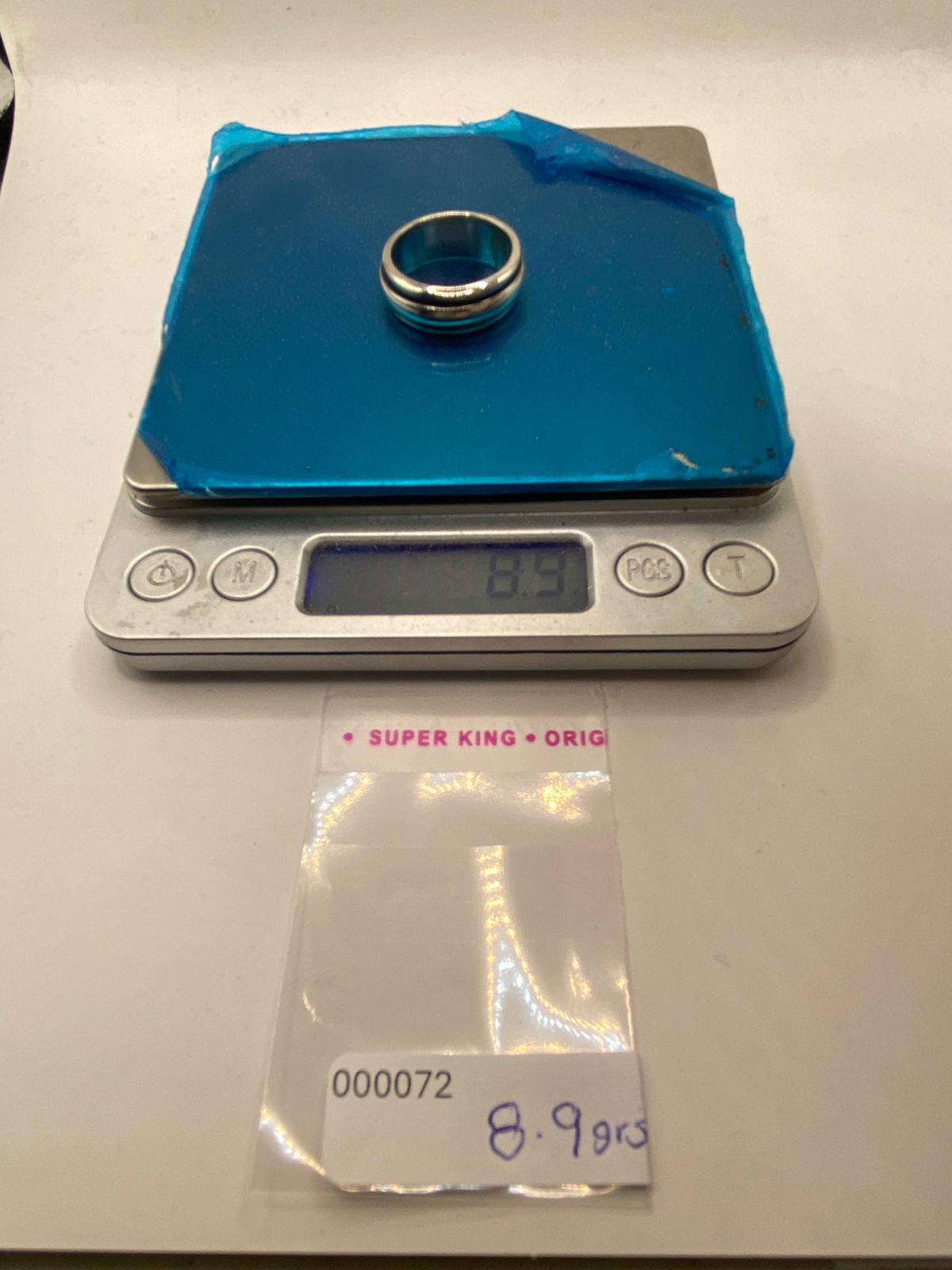 Anillo Liso de Plata 925 con Banda Central Oscura
