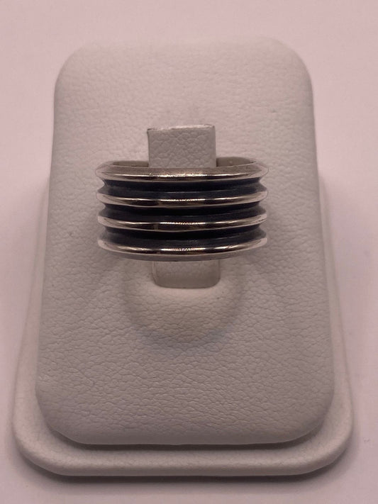 Anillo de Banda Ancha de Plata 925 con Diseño Acanalado y Acabado Oxidado