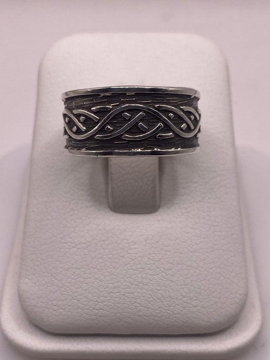 Anillo de Banda  con Nudo Celta en Plata 925