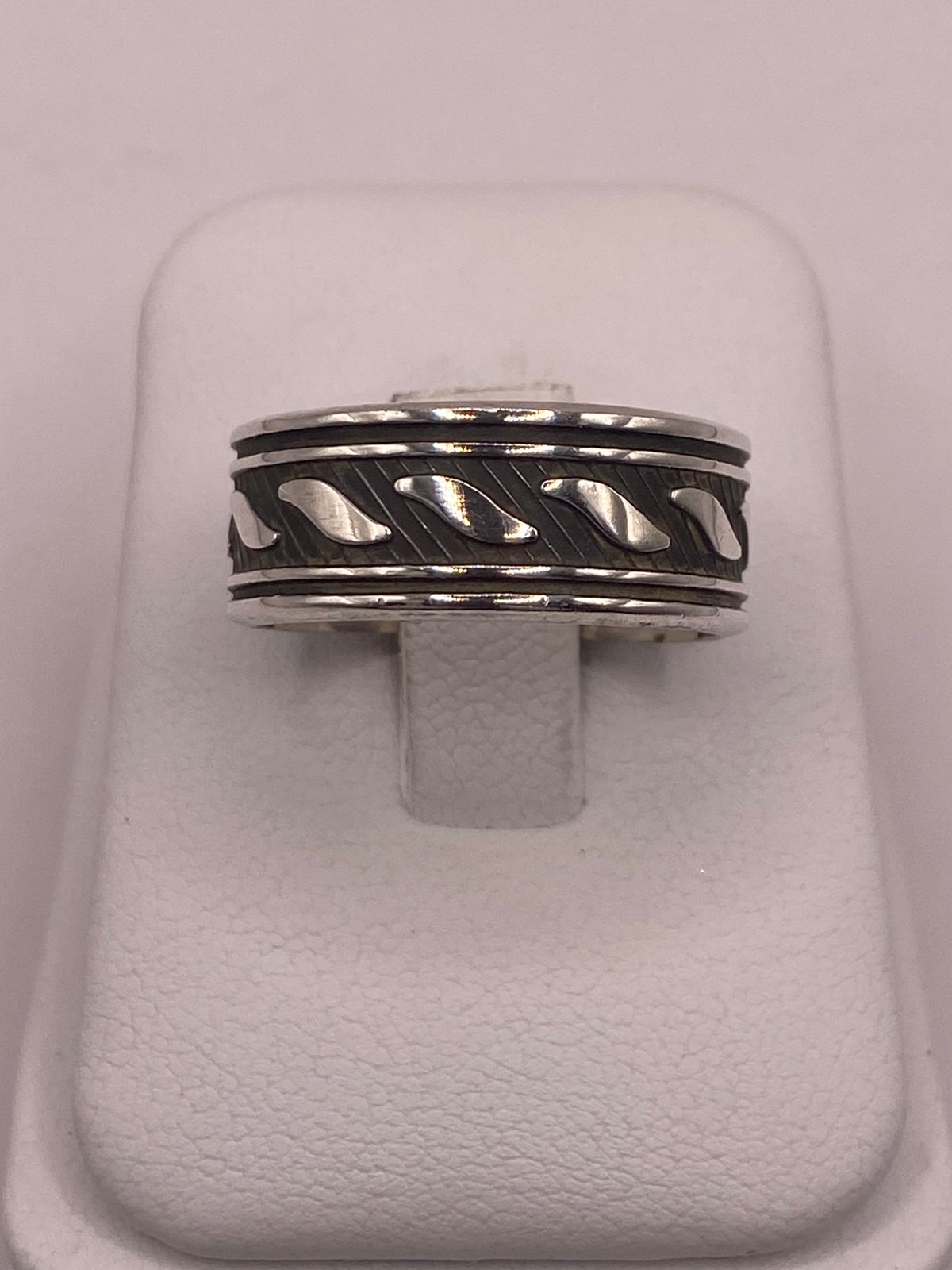 Anillo de Banda de Plata 925 Esterlina con Motivo Trenzado Grabado