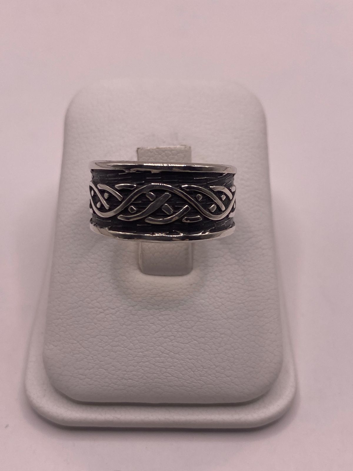 Anillo de Plata 925 Esterlina  con Trenzado Infinito