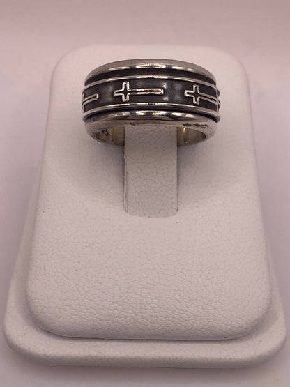 Anillo de Plata 925 con Cruces Minimalistas y Diseño Atemporal, vista lateral
