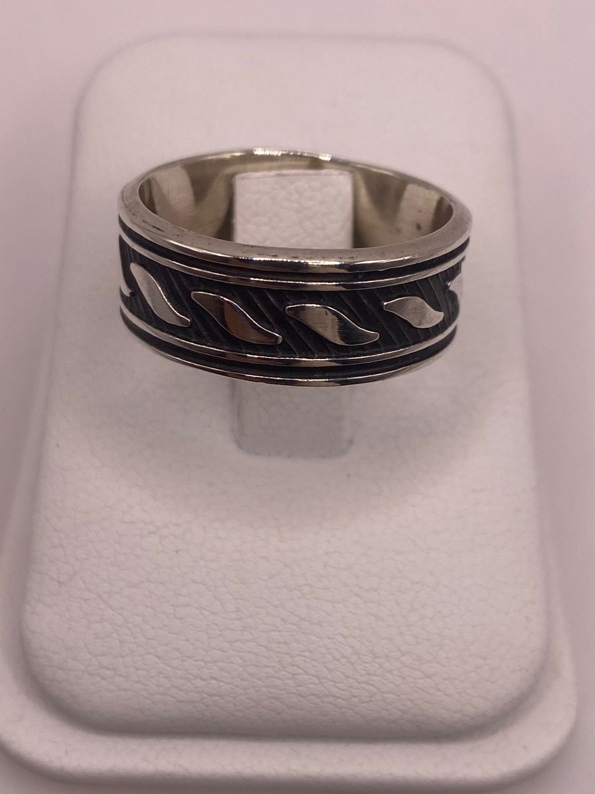 Anillo de Plata 925 con Diseño Atemporal