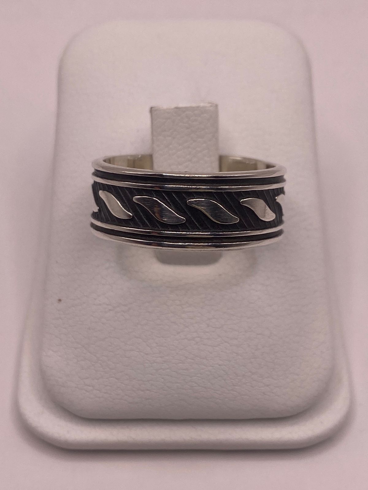 Anillo de Plata 925 con Diseño Atemporal