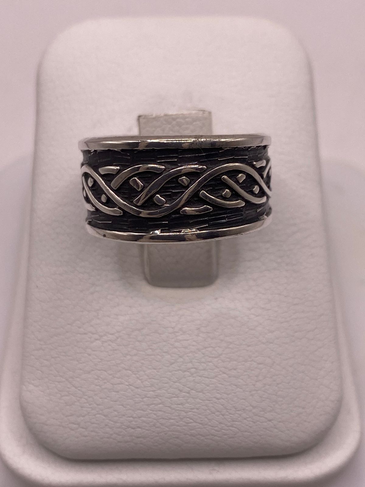Anillo de Plata 925  con Diseño Trenzado y Motivos Orgánicos