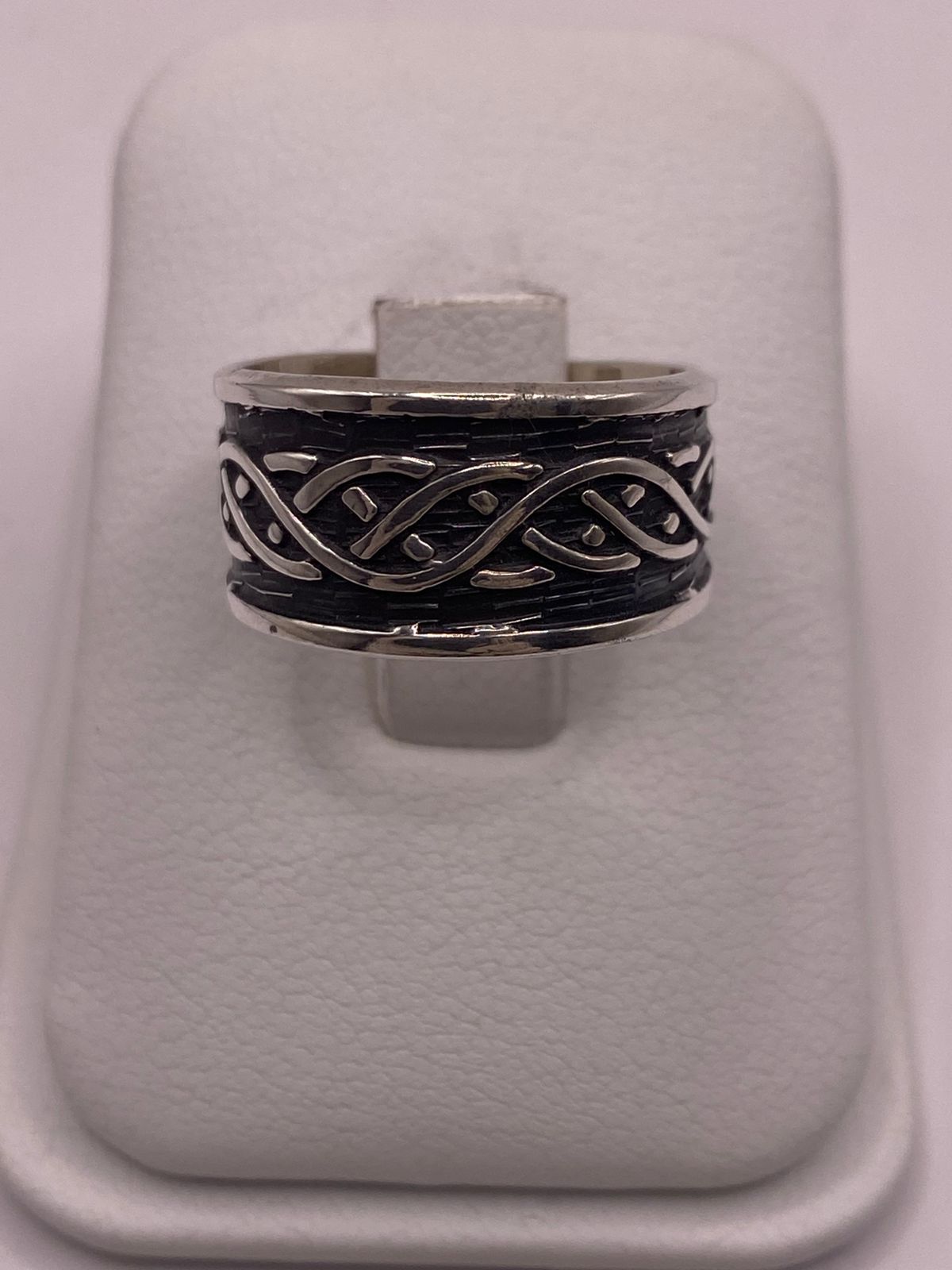 Anillo de Plata 925  con Diseño Trenzado y Motivos Orgánicos