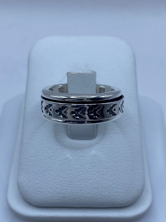 💍 Anillo de Plata 925 con Diseño de Flechas — vista lateral