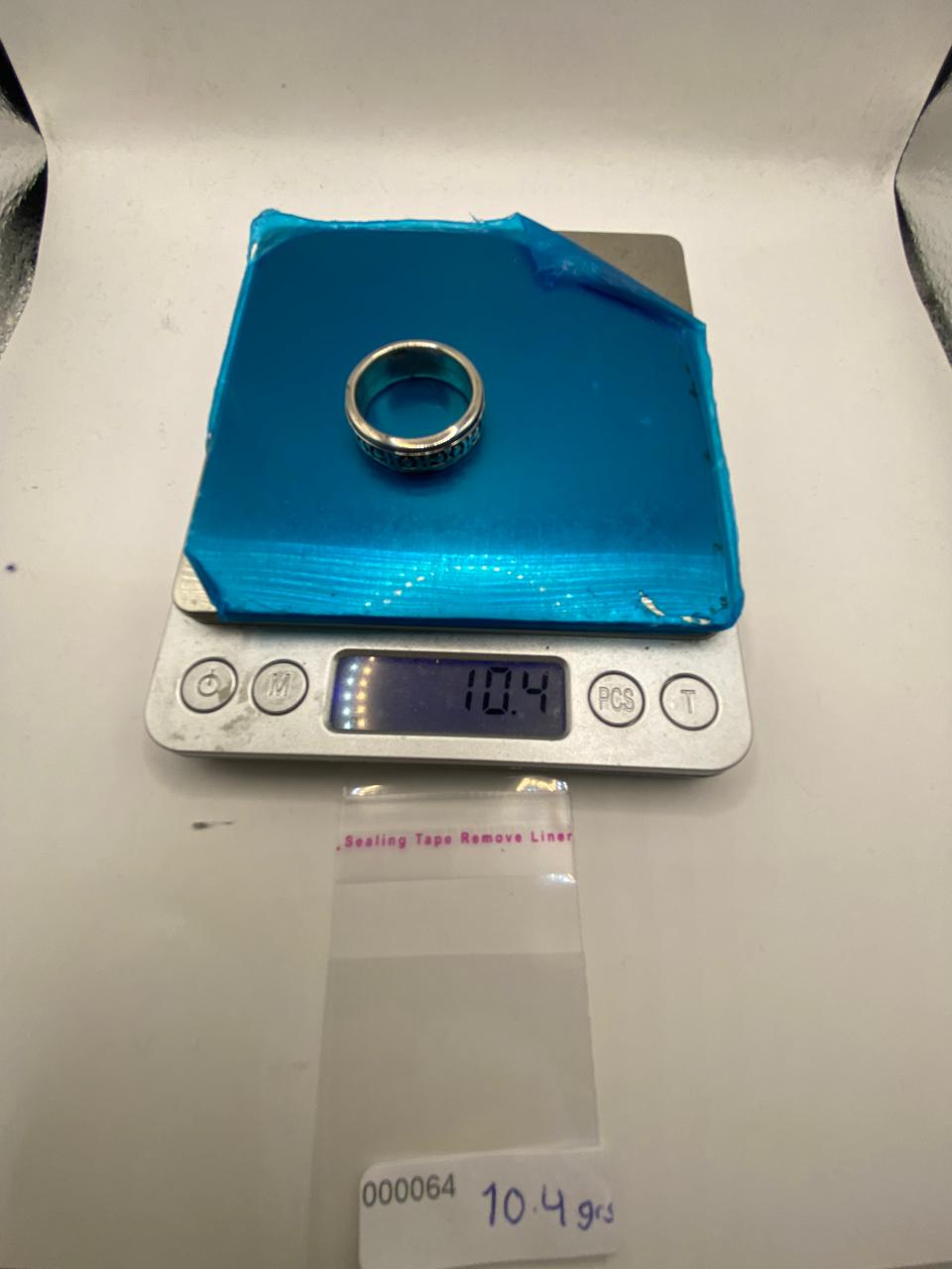 Anillo de Plata 925 con Símbolos Grabados y Acabado Oxidado